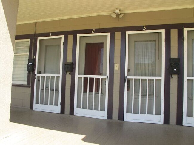 Building Photo - 6302 Washington Ave