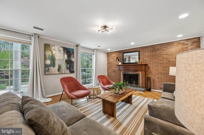 Foto del edificio - 9601 Barroll Ln