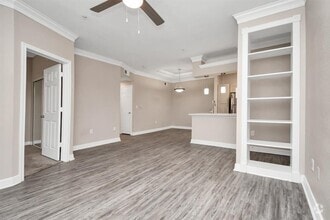 Building Photo - 3225 Woodland Park Dr