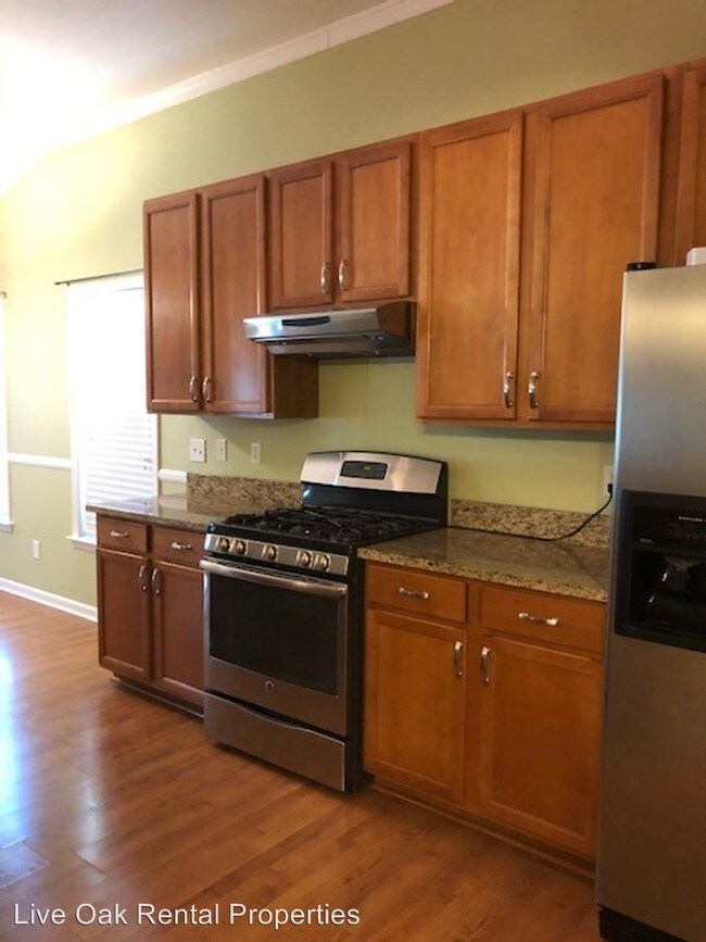 Building Photo - 4 br, 3 bath House - 494 Dolphin Dr