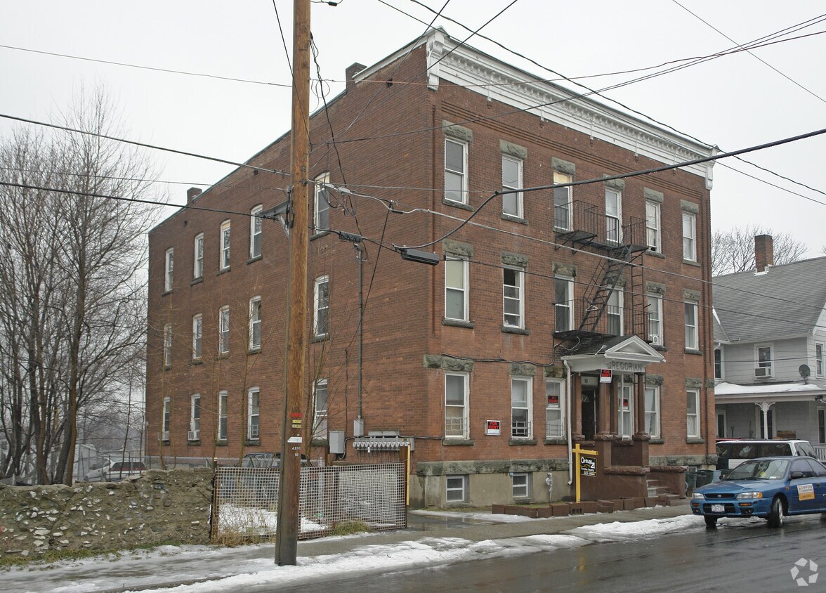 Building Photo - 90 Linden Ave
