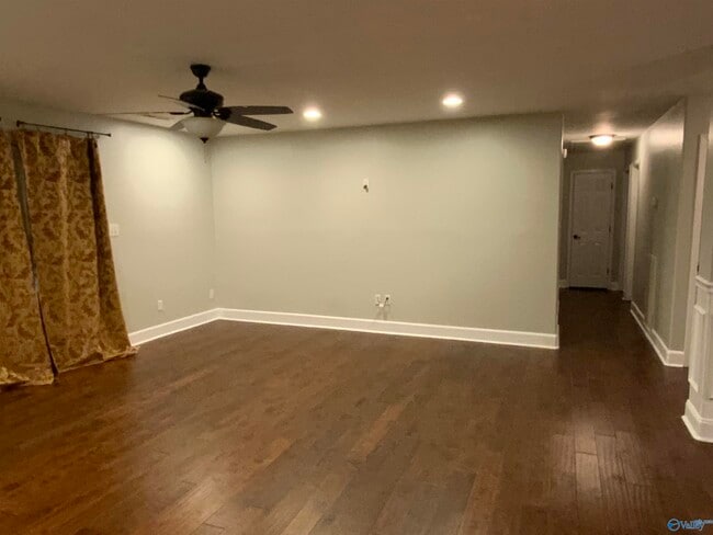 Building Photo - 108 Pat St