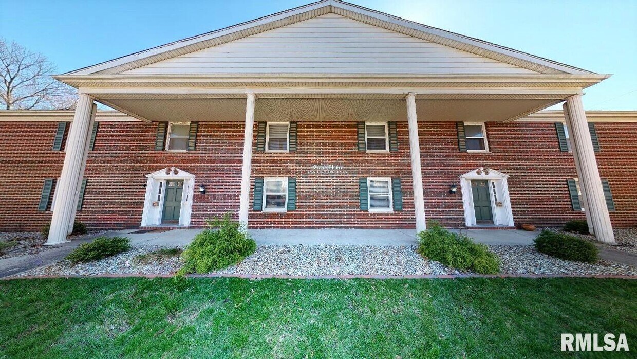 Foto principal - 1200 W Lawrence Ave