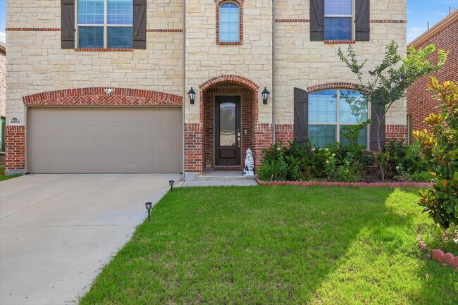 Foto del edificio - 5 bedrooms, 3.5 bathrooms home in the cozy neighborhood of McKinney