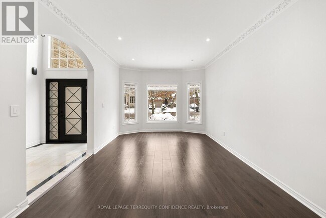 Photo du bâtiment - 366 Hounslow Ave