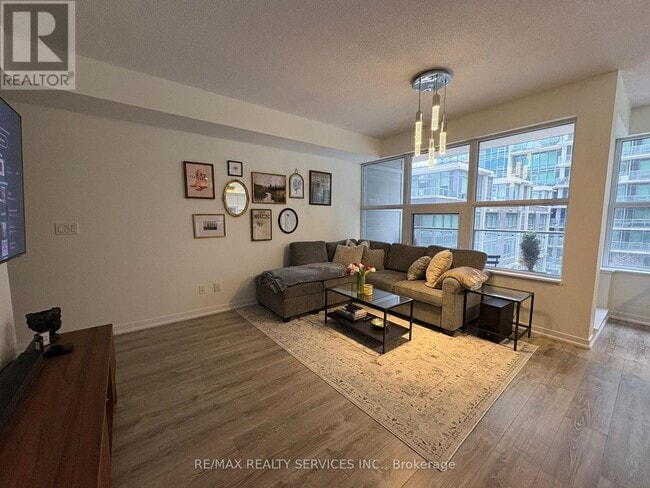 Building Photo - 59 E Liberty St