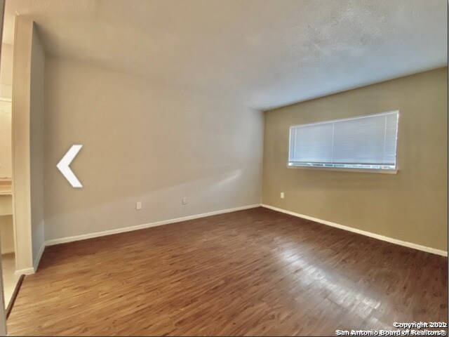 Foto del edificio - 4119 Castlewood