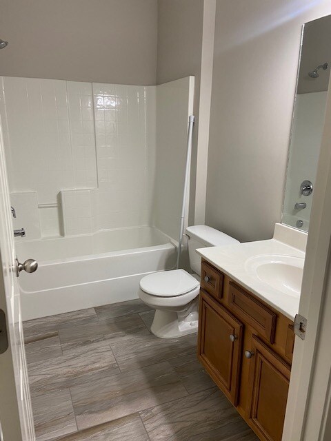 Bath 1 - 4720 Brighton Village Dr