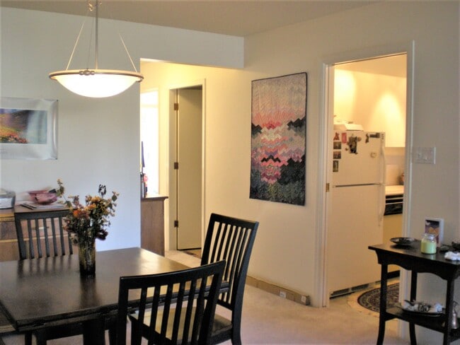 Dining Room - 120 Finholm St N