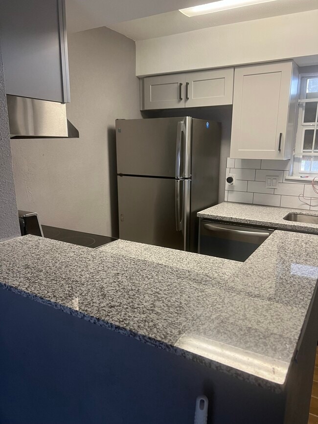 Kitchen - 10001 Westpark Dr