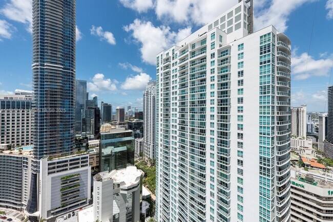 Foto del edificio - 950 Brickell Bay Dr