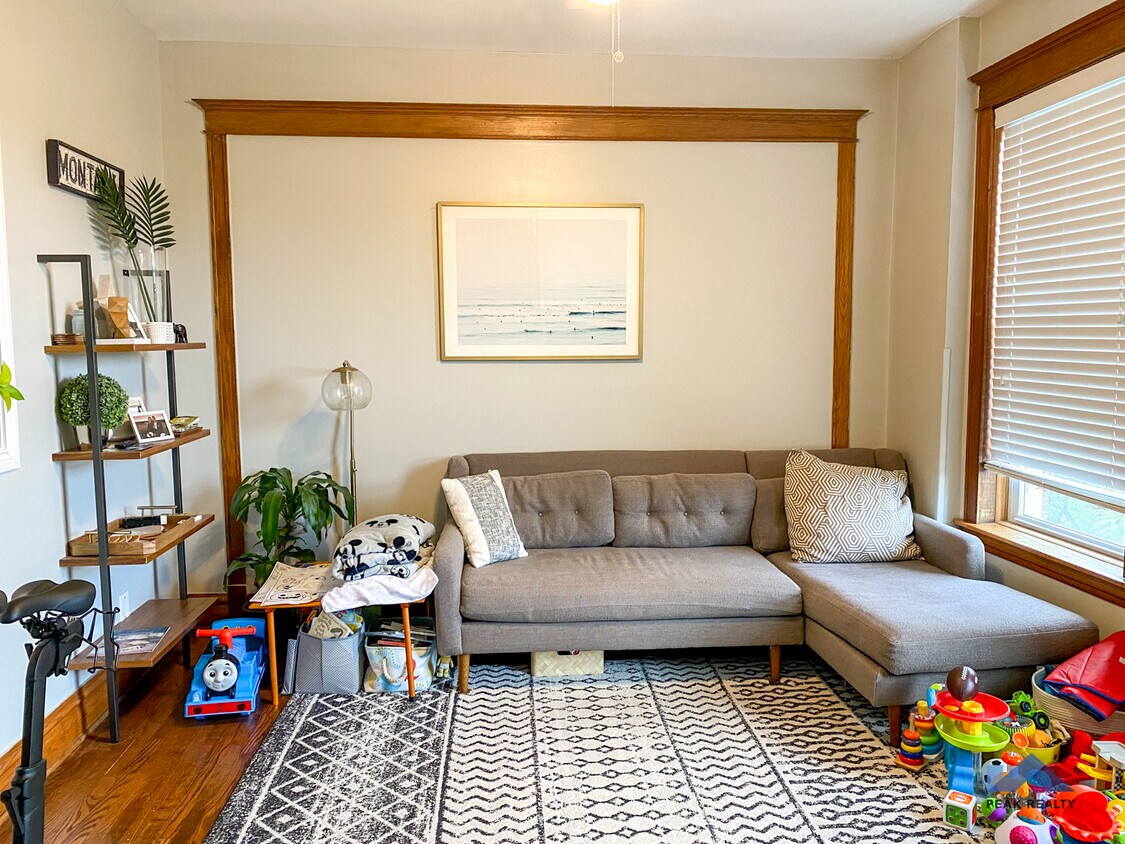 Foto principal - 2047 N Kimball Ave