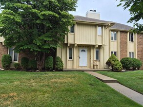 Building Photo - 5836 Ryewyck Dr