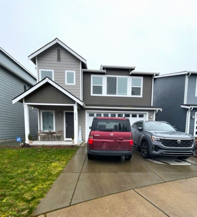 Primary Photo - Newly Built 5BD 2.5BA in LSSD