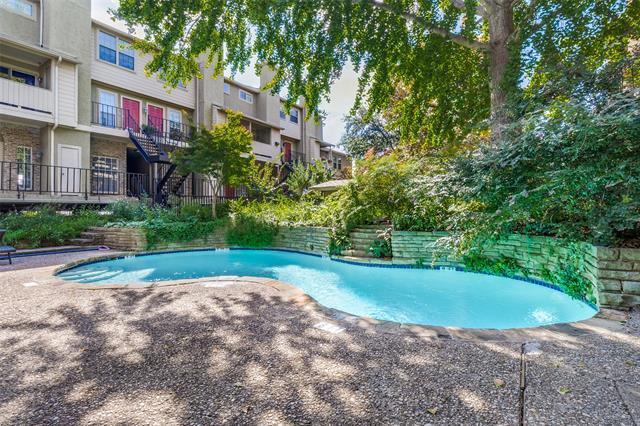 Foto principal - 5740 Martel Ave