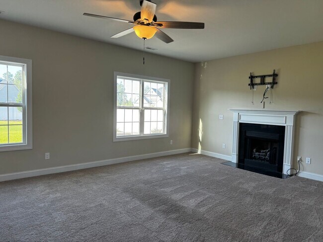 Foto del edificio - Grand 2 story home in Bluewater Rise
