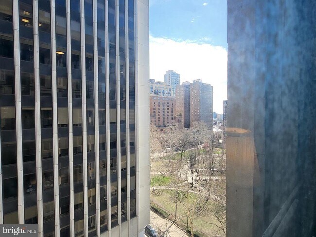 Foto del edificio - 135 S 19th St