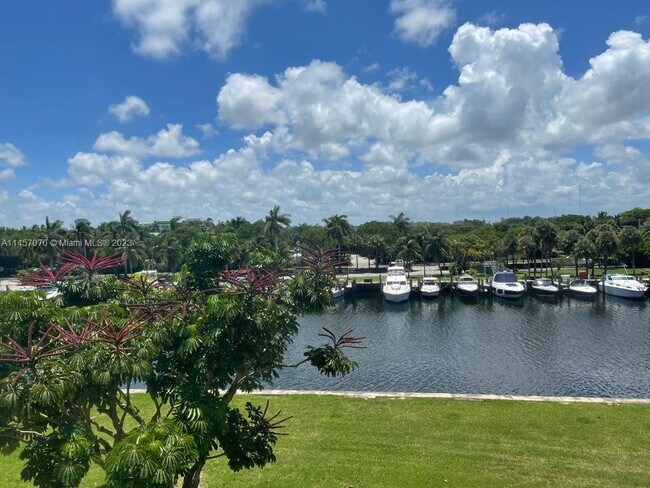 Foto del edificio - 601 Three Islands Boulevard