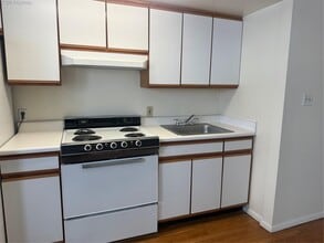 Building Photo - 393 Long Beach Rd