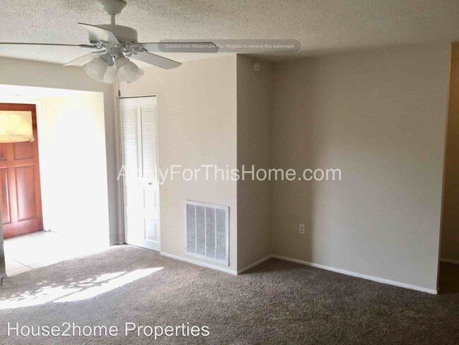 Building Photo - 3 br, 2 bath House - 1371 Amberlea Dr. E.