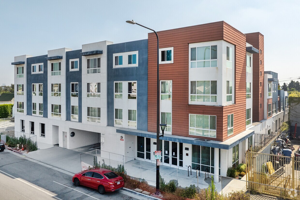 Foto principal - Crenshaw Family Apts