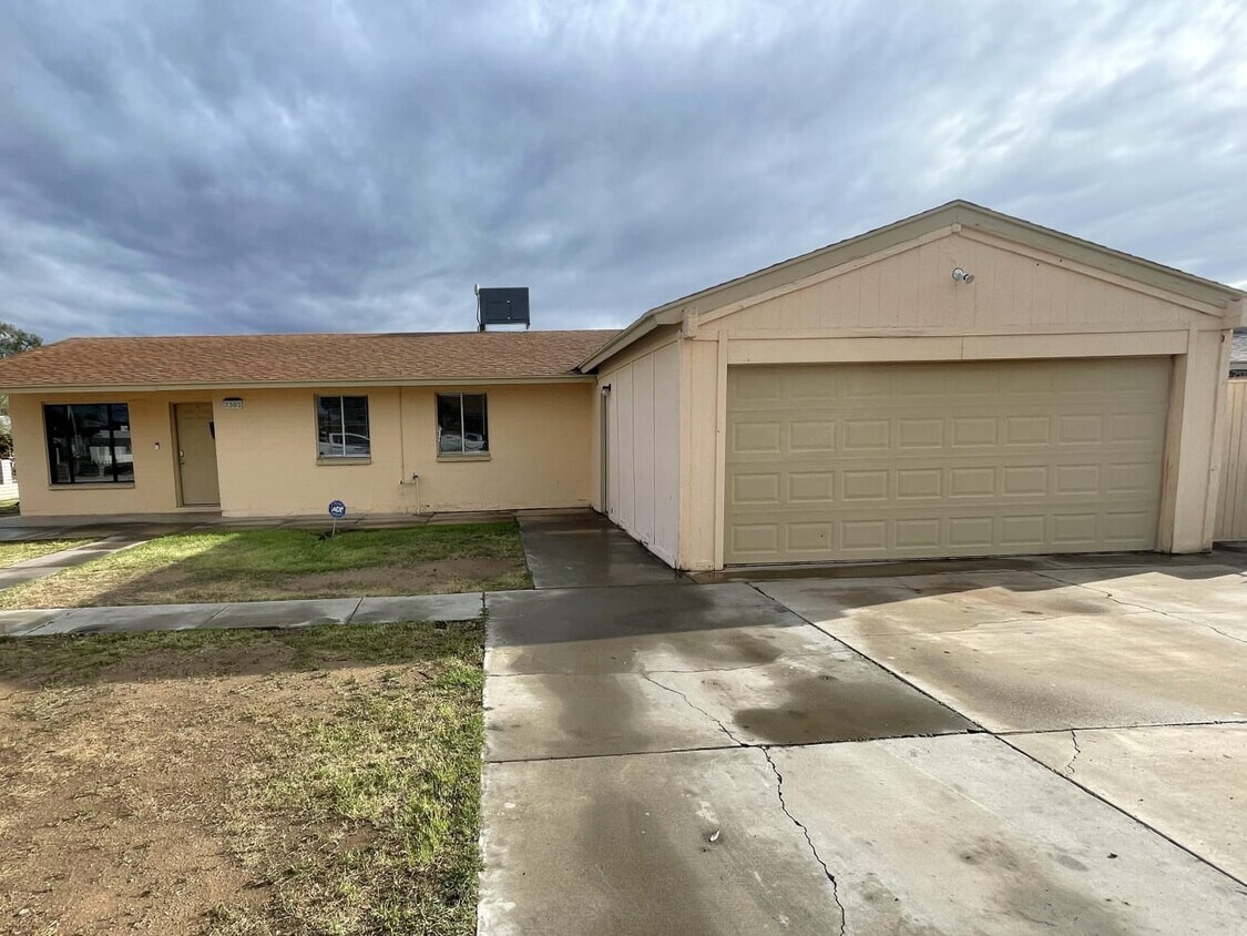 Primary Photo - 7301 W Heatherbrae Dr