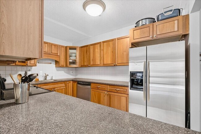 Foto del edificio - 55 Tall Oaks Dr