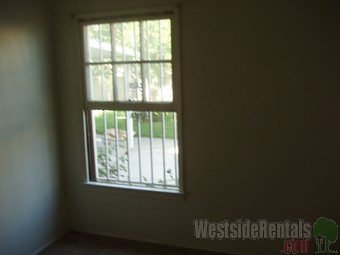 Rear Bedroom - 2521 Lawrence Ave