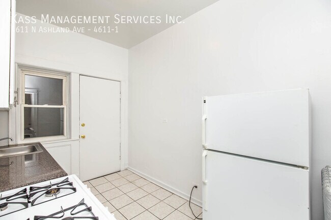 Foto del edificio - 4611 N Ashland Ave