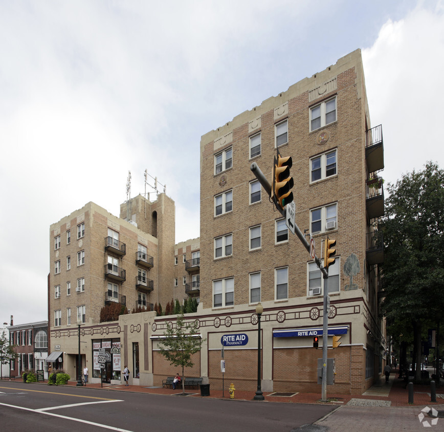 Primary Photo - The Greentree Building