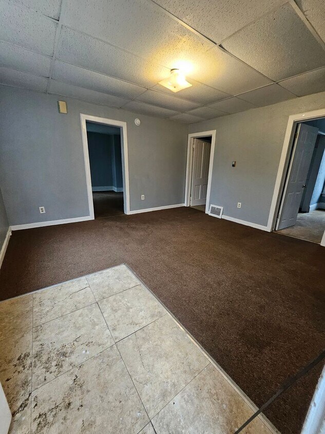 Foto principal - 1014 E 5th St