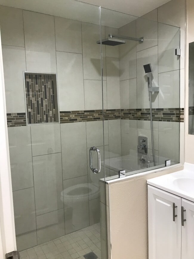 Building Photo - 18941 Vose St