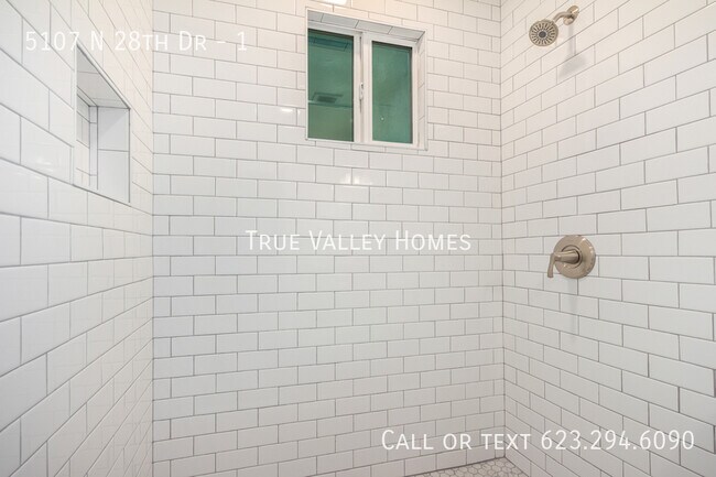 Foto del edificio - 5107 N 28th Dr