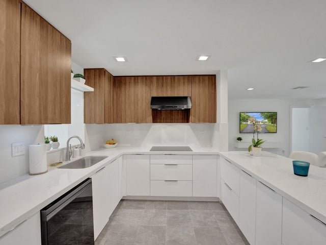 Foto del edificio - 260 NW 36th St
