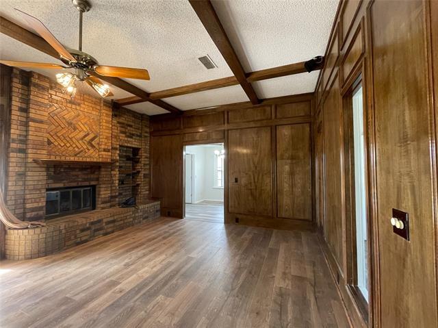 Foto del edificio - 211 Sycamore Creek Rd