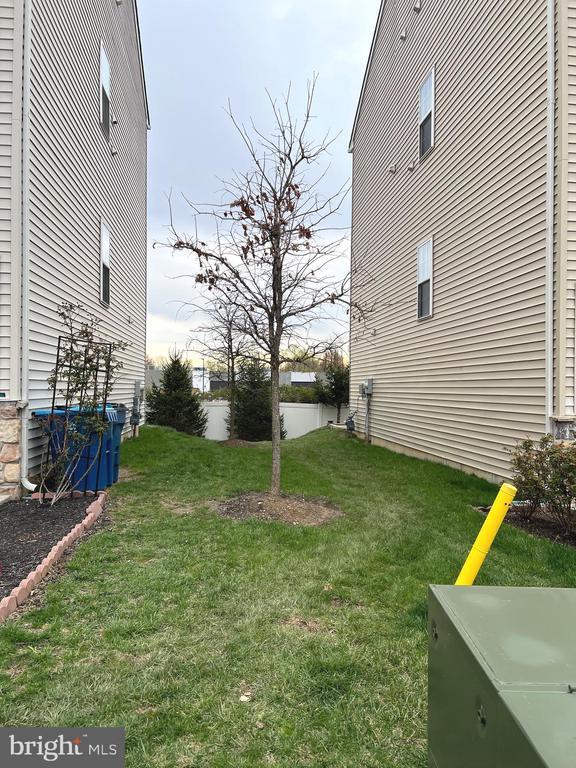 Foto del edificio - 151 Mercer Ct
