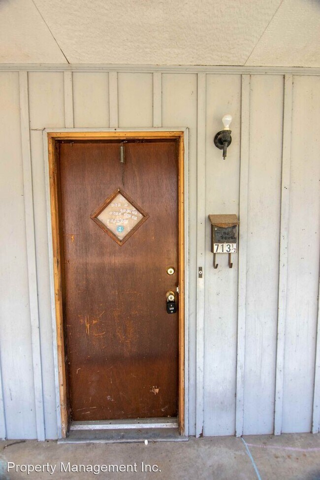 Foto del edificio - 2 br, 1.5 bath House - 713 1/2 Lincoln