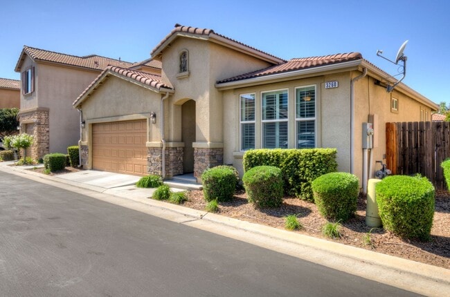Building Photo - 3260 Alps Ln