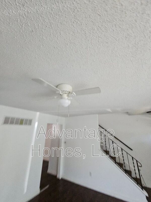 Foto del edificio - 715 N 70th Terrace