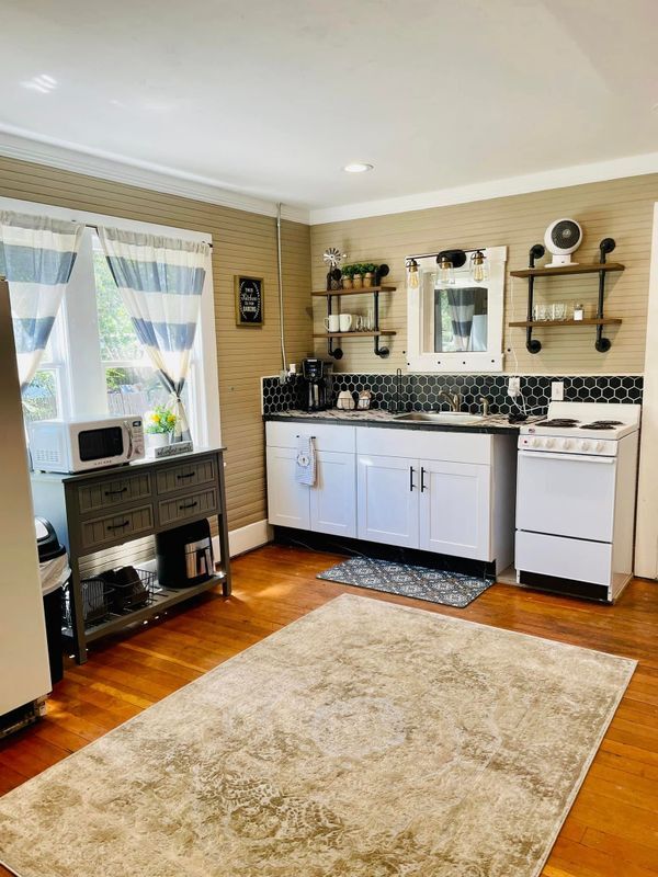 Foto del edificio - 536 Dameron Dr