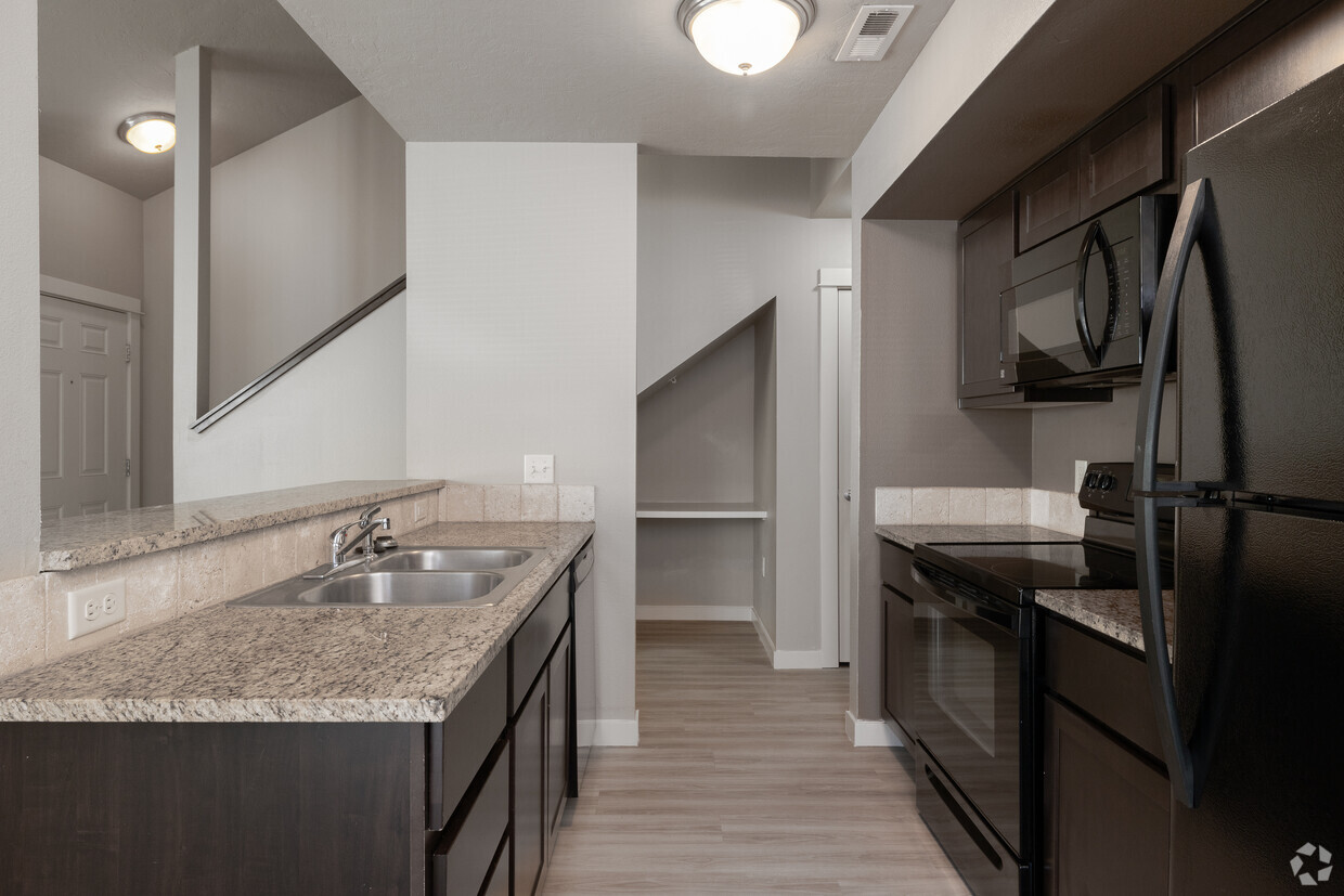 Foto principal - Centerpoint Townhomes