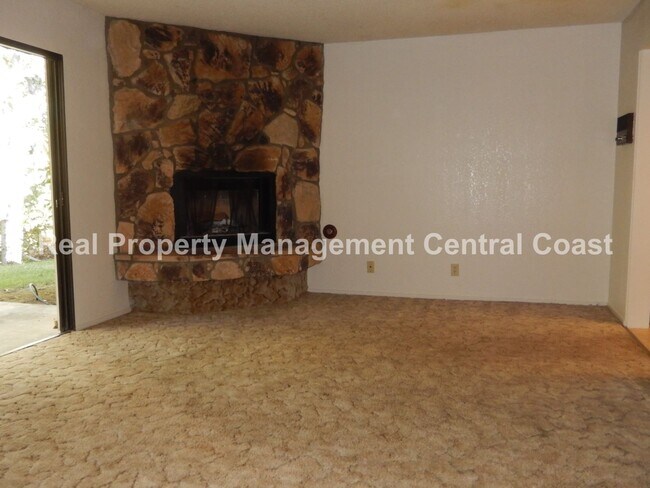 Foto del edificio - AVAILABLE APRIL  -  Spacious 2 Bed / 2.5 B...