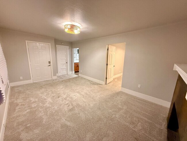 Building Photo - Prime Central Location – Walk to 6th Ave & Proctor Districts