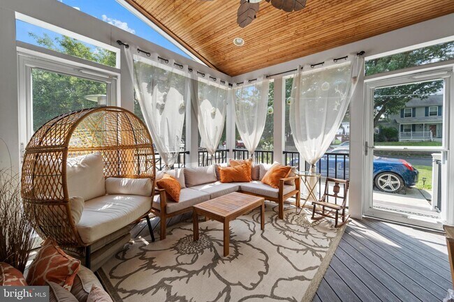 Foto del edificio - 3111 Hall Ct