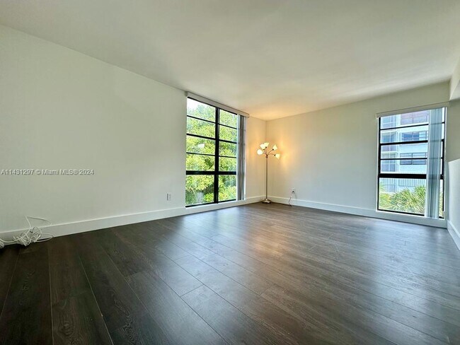 Foto del edificio - 100 Ocean Ln Dr