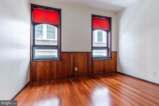 Foto del edificio - 35 S 13th St