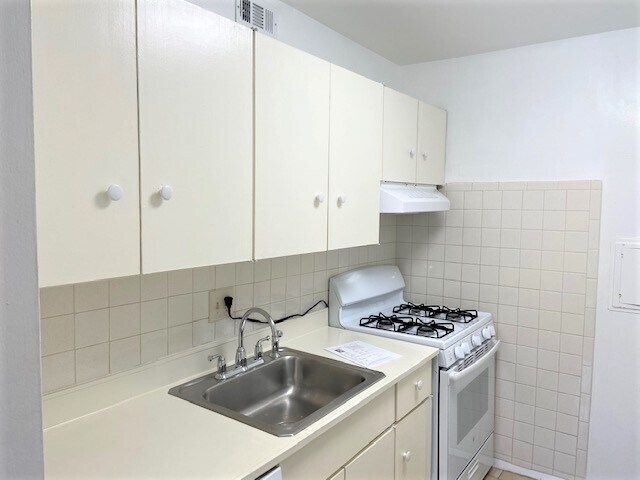 Kitchen - 5107 Crossfield Ct