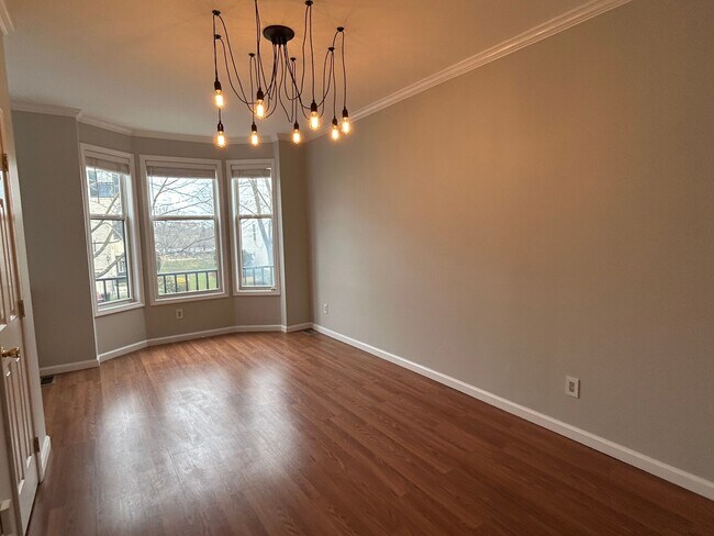 Foto del edificio - 450 Hartford Dr