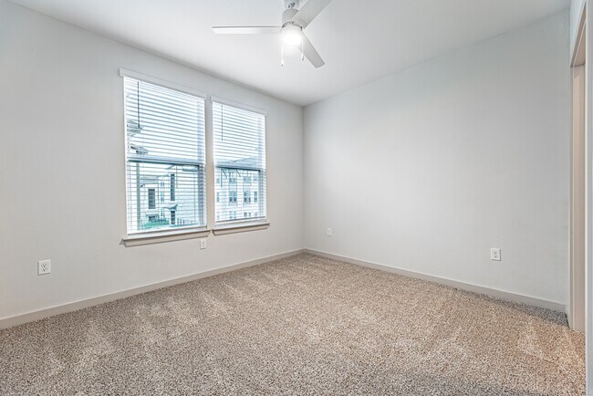 Building Photo - Casagave At Larkspur