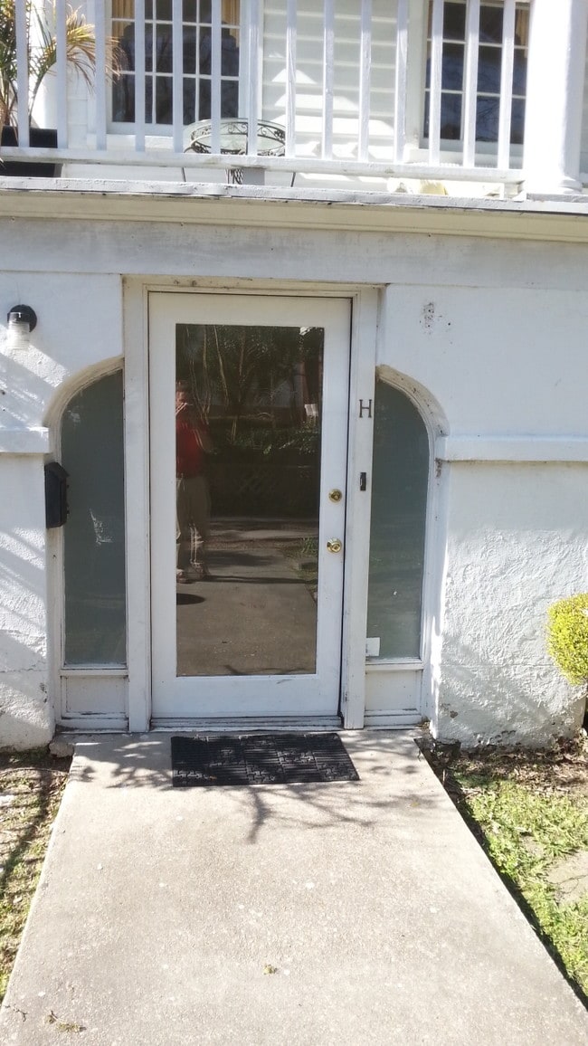 Building Photo - 70 Ashley Ave